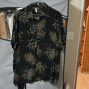 Mondo Men's Black and Gold Tropical Leaf Shirt
